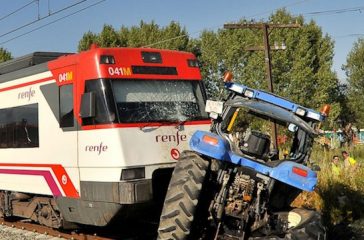 tren-tractor-accident